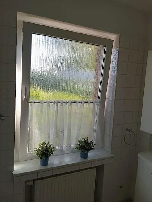 Apartment Wohnung Im Gruenen In Messenaehe Meerbusch